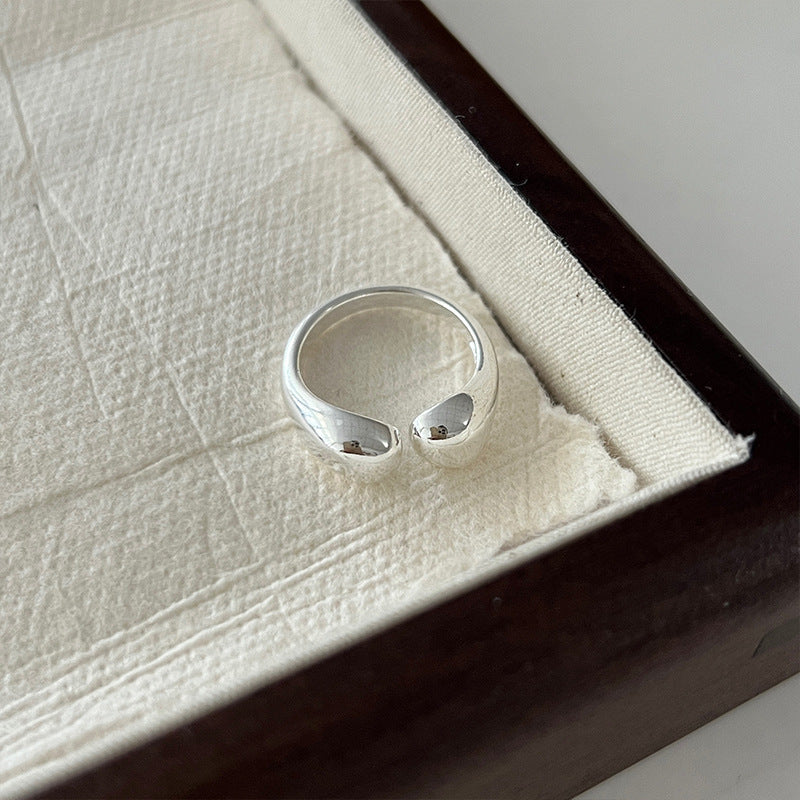Smooth Curve™ Minimal Ring